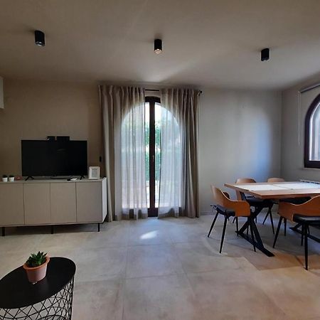 Apartments Alice โรวีน ภายนอก รูปภาพ