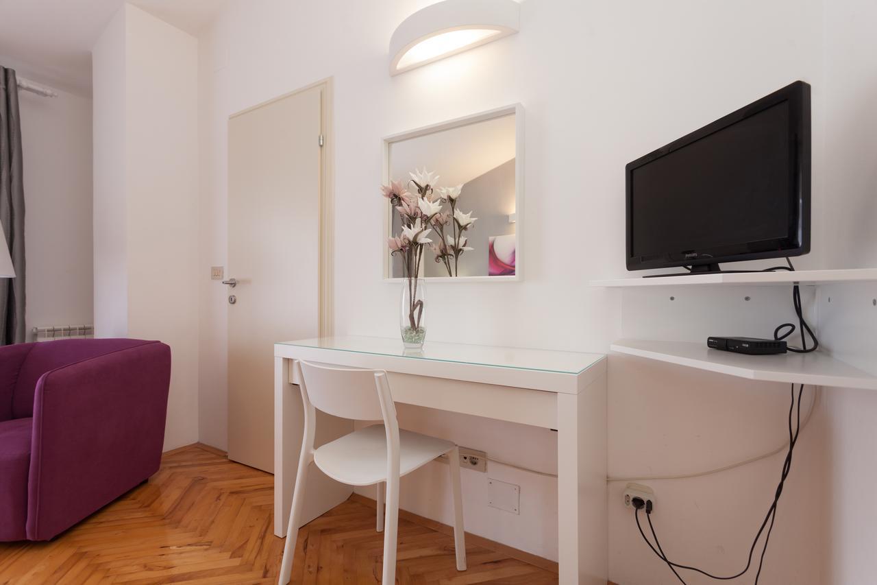 Apartments Alice โรวีน ภายนอก รูปภาพ