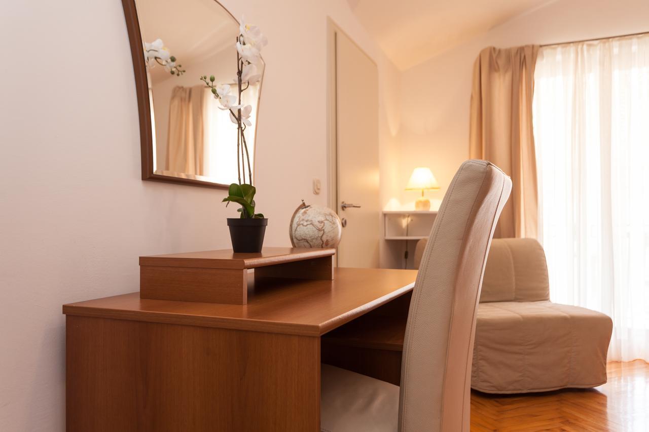 Apartments Alice โรวีน ภายนอก รูปภาพ