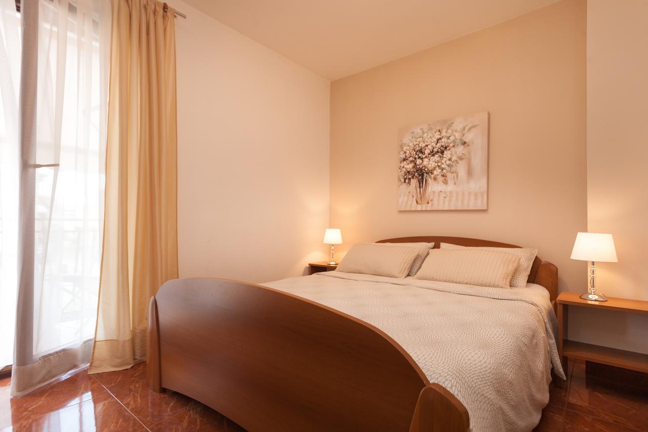 Apartments Alice โรวีน ภายนอก รูปภาพ